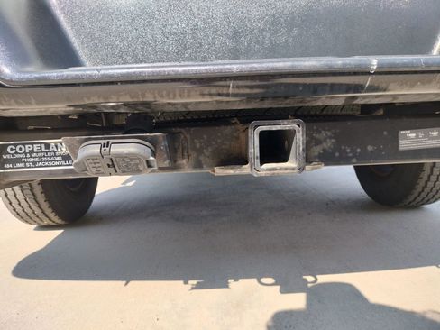 Used 2019 Chevrolet Express 3500 Extended w/ Driver Convenience Package image 12