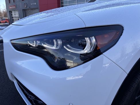 Certified 2024 Alfa Romeo Stelvio Veloce image 10