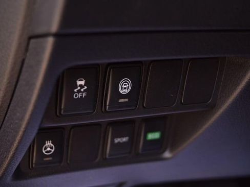 Used 2022 Nissan Rogue Sport SV image 10