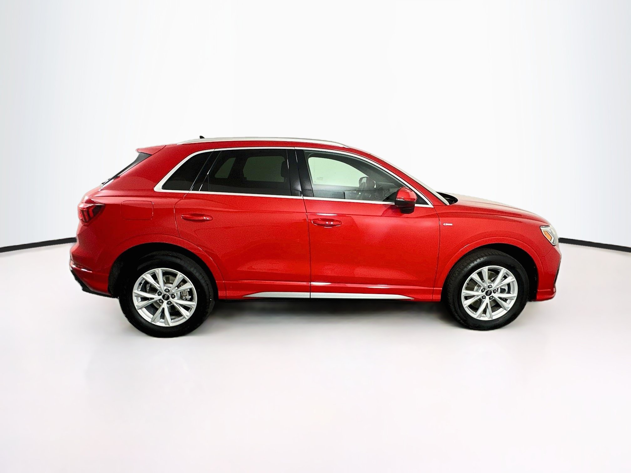 Used 2025 Audi Q3 2.0T Premium AWD/4WD image 10