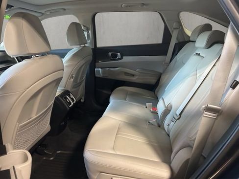 Used 2026 Kia Sorento S w/ S Panoramic Sunroof Package AWD/4WD image 4