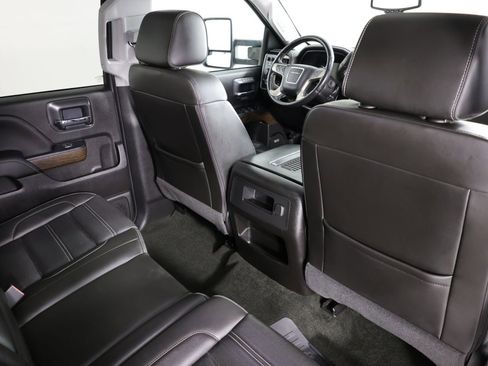 Used 2017 GMC Sierra 3500 Denali w/ Duramax Plus Package AWD/4WD image 32