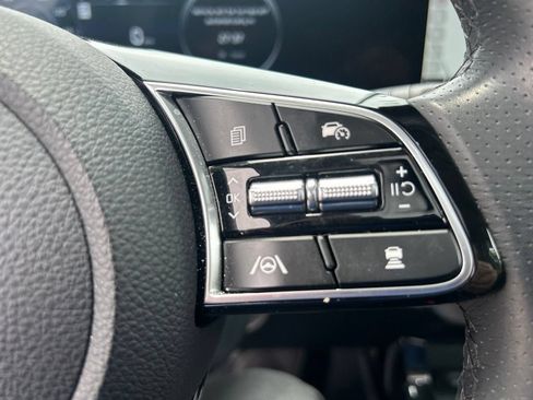Certified 2024 Kia Seltos SX w/ SX Sunroof Package AWD/4WD image 17
