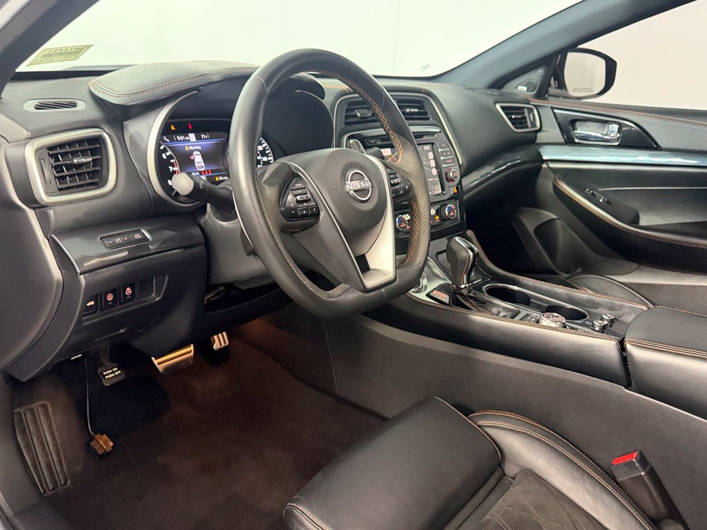 Used 2023 Nissan Maxima SR w/ Sport Mat Group FWD image 19