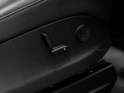 Used 2018 Tesla Model X P100D image 31