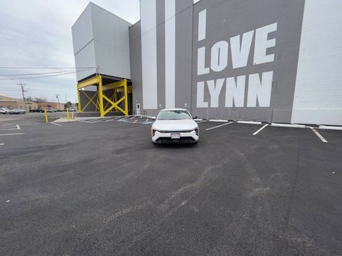 Used 2025 Kia K4 LXS image 16