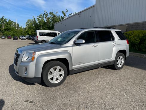 Used 2014 GMC Terrain SLE w/ Convenience Package FWD image 8
