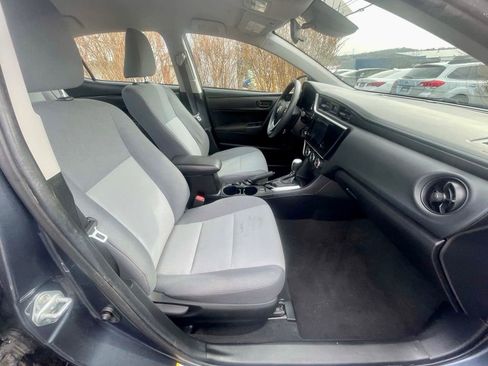 Used 2019 Toyota Corolla L image 15