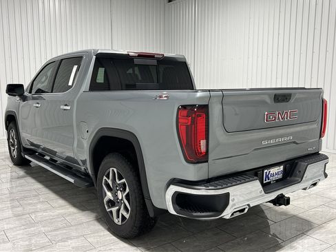 New 2026 GMC Sierra 1500 SLT image 3
