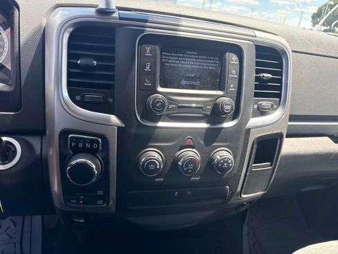 Used 2019 RAM 1500 Classic SLT AWD/4WD image 12