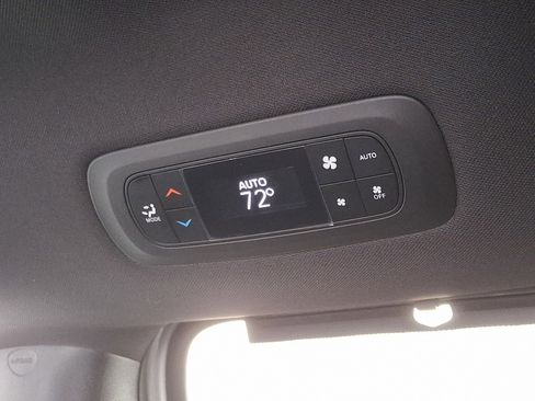 New 2026 Chrysler Voyager LX image 8