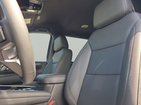 New 2026 Chevrolet Suburban LT w/ Comfort Package RWD image 24