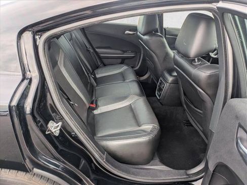 Used 2022 Dodge Charger SXT w/ Leather Interior Group RWD image 17