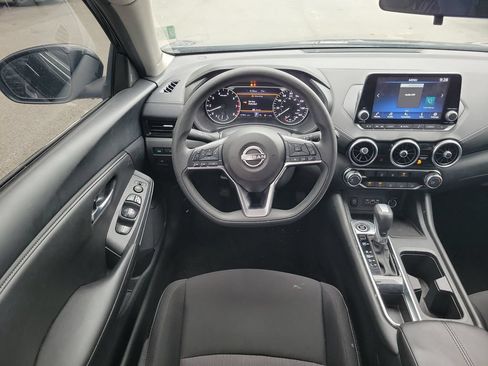 Used 2025 Nissan Sentra SV FWD image 11