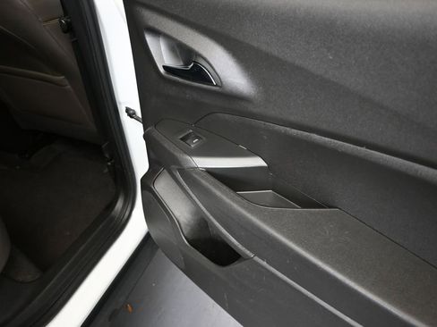 Used 2024 Chevrolet Trax ACTIV w/ Driver Confidence Package image 20