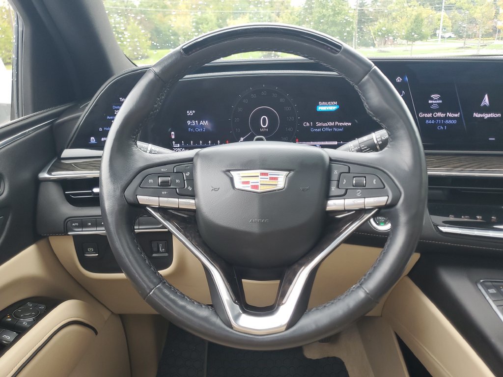 Used 2024 Cadillac Escalade Premium Luxury AWD/4WD image 31