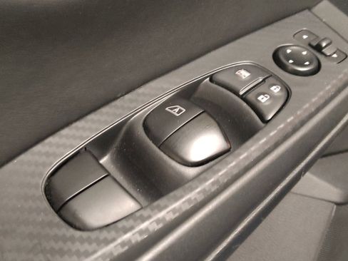 Used 2025 Nissan Sentra SV FWD image 27