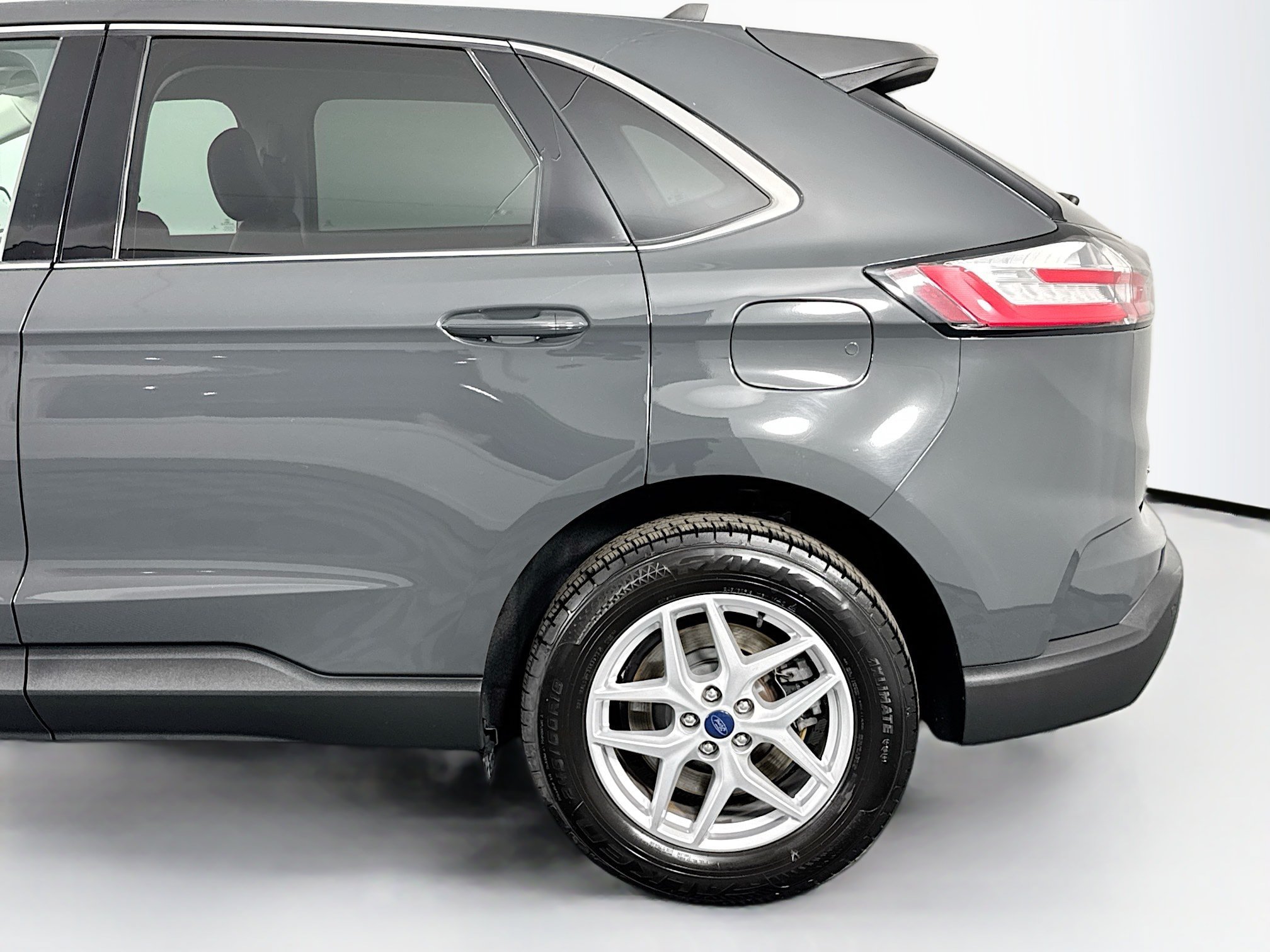 Used 2021 Ford Edge SEL AWD/4WD image 46