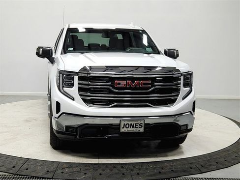 Used 2024 GMC Sierra 1500 SLT w/ SLT Premium Package image 2