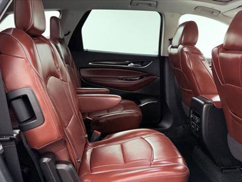 Used 2018 Buick Enclave Avenir w/ Avenir Technology Package FWD image 19