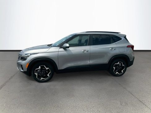 Certified 2025 Kia Seltos EX FWD image 4