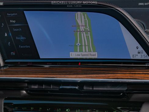 Used 2024 Cadillac Escalade ESV Luxury AWD/4WD image 25