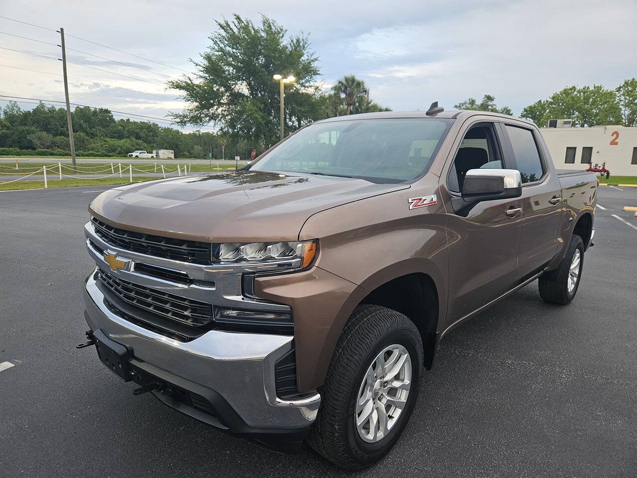 Used 2019 Chevrolet Silverado 1500 LT w/ All-Star Edition AWD/4WD image 5