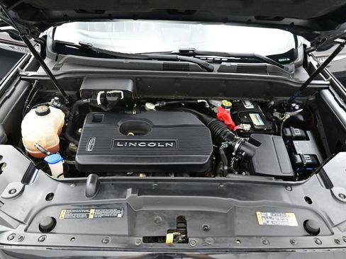 Used 2019 Lincoln Nautilus Premier image 36