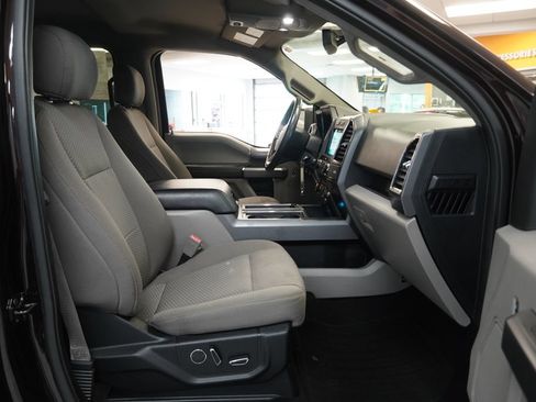 Used 2018 Ford F150 XLT w/ Equipment Group 302A Luxury AWD/4WD image 34