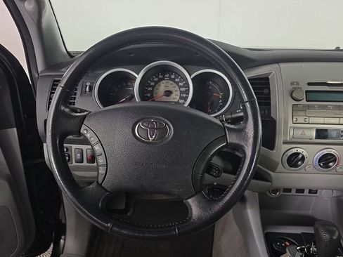 Used 2011 Toyota Tacoma PreRunner w/ SR5 Pkg #2 RWD image 13