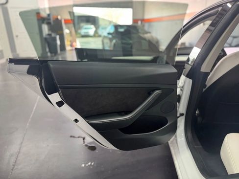 Used 2021 Tesla Model 3 Long Range image 11