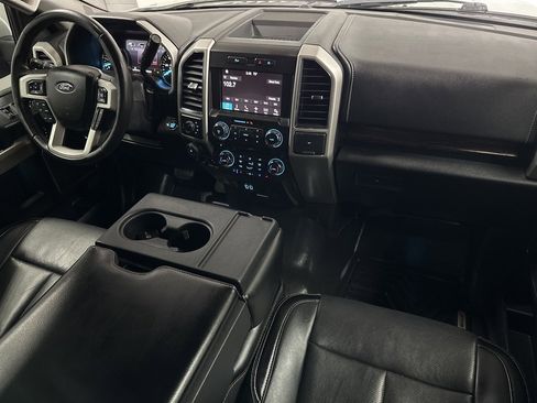 Used 2018 Ford F150 Lariat w/ Max Trailer Tow Package image 12