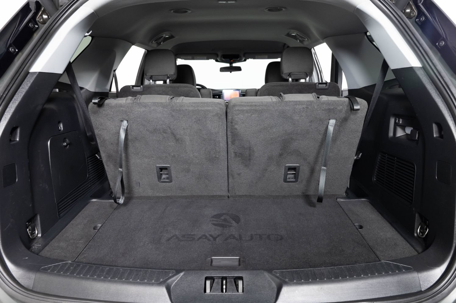 Used 2023 Ford Explorer XLT AWD/4WD image 26