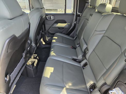 New 2026 Jeep Gladiator Mojave image 29
