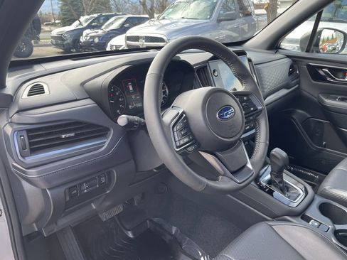 Used 2025 Subaru Forester Limited image 28