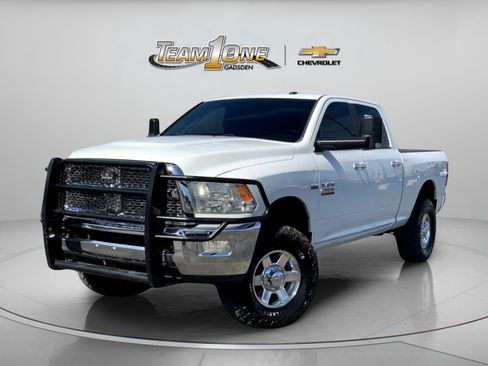 Used 2014 RAM 2500 SLT w/ Protection Group AWD/4WD image 2