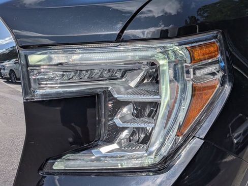 Used 2022 GMC Sierra 1500 Denali w/ Denali Premium Package AWD/4WD image 2