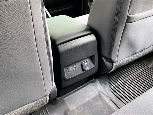 Used 2024 Nissan Frontier SV w/ Hardbody Edition AWD/4WD image 33