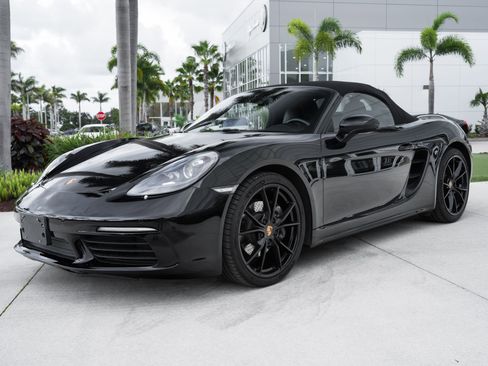 Used 2021 Porsche 718 Boxster RWD image 7