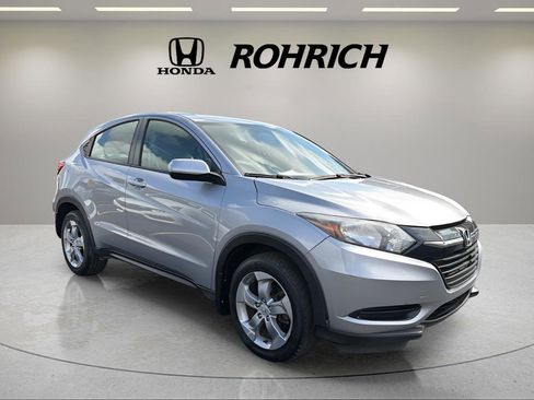 Used 2018 Honda HR-V LX image 4