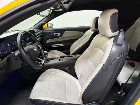 Used 2024 Ford Mustang Premium image 17
