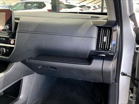 Certified 2024 Nissan Pathfinder SV FWD image 18