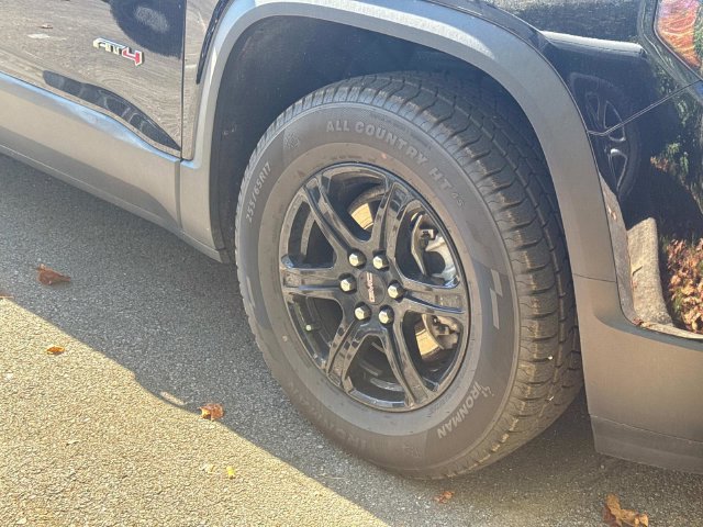 Used 2023 GMC Acadia AT4 w/ Preferred Package AWD/4WD image 4