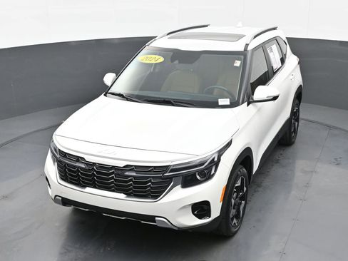 Used 2024 Kia Seltos EX image 46