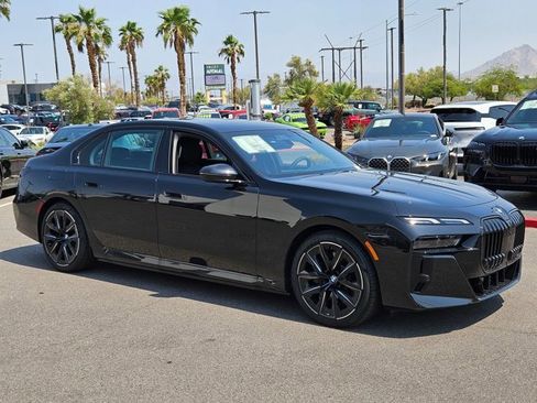 New 2025 BMW 750e xDrive image 7