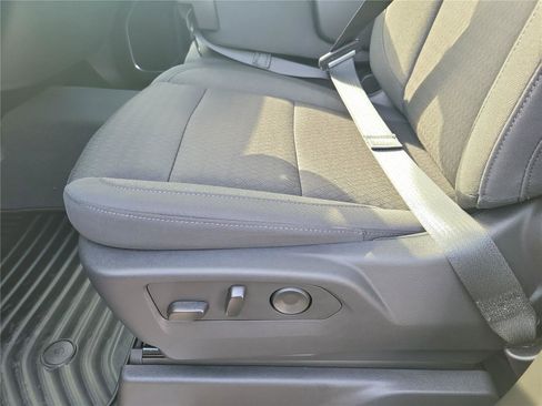 New 2026 GMC Sierra 1500 SLE image 18