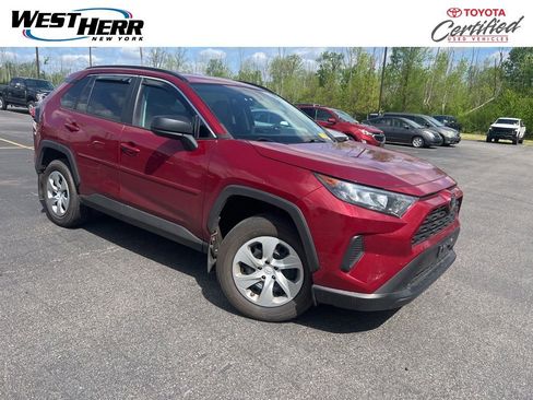 Used 2021 Toyota RAV4 LE AWD/4WD image 1