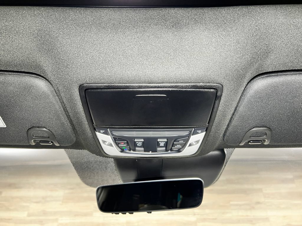 Used 2025 Acura RDX w/ Advance Package AWD/4WD image 23