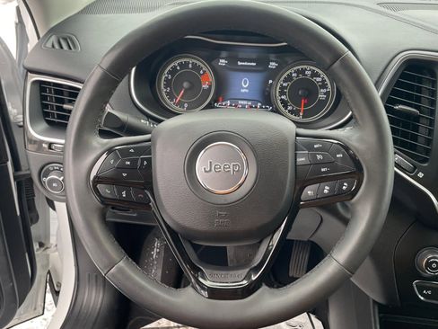 Used 2023 Jeep Cherokee Altitude Lux image 16