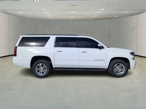 Used 2020 Chevrolet Suburban LS image 2